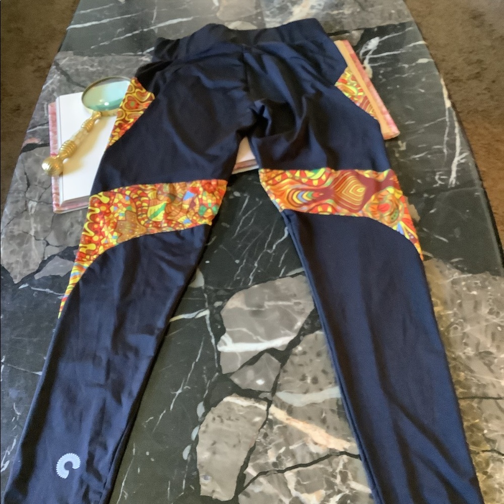 Evo colorful geometric legging size large